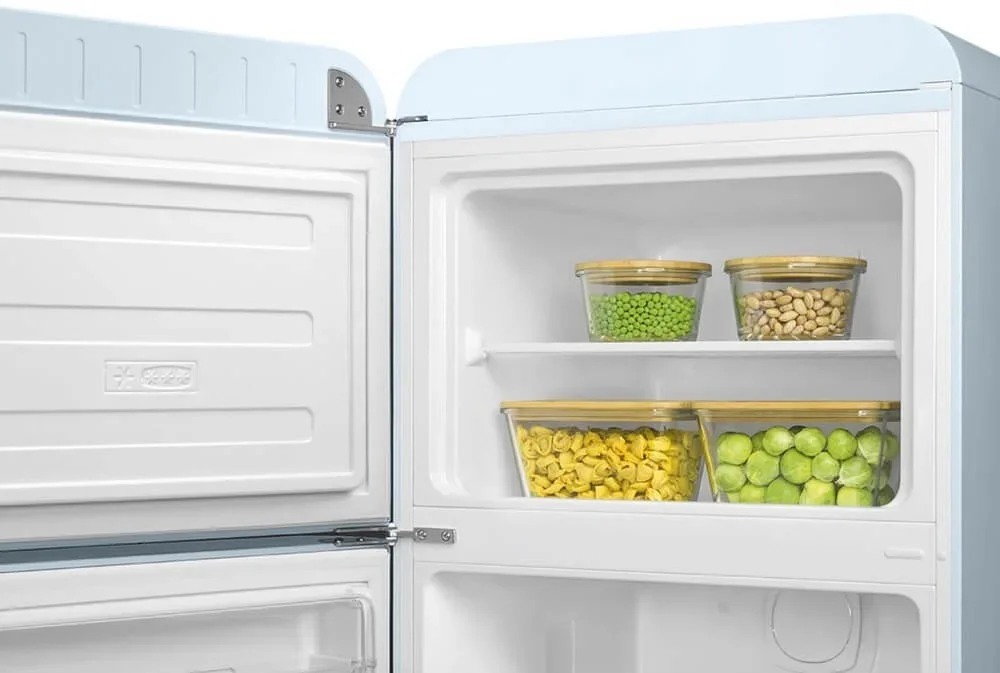 SMEG FAB30LPB6 Отдельностоящий двухдверный холодильник, стиль 50-х годов, 60 см, пастельный голубой,
